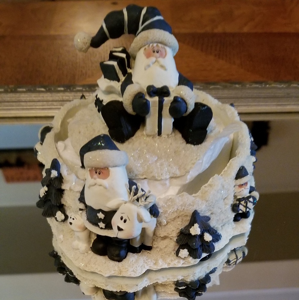 Christmas Santa 160z. Candle holder
